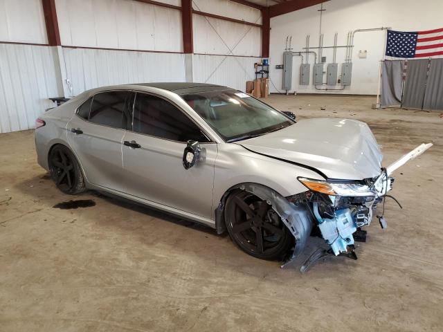 Photo 3 VIN: 4T1B61HK8JU022451 - TOYOTA CAMRY XSE 