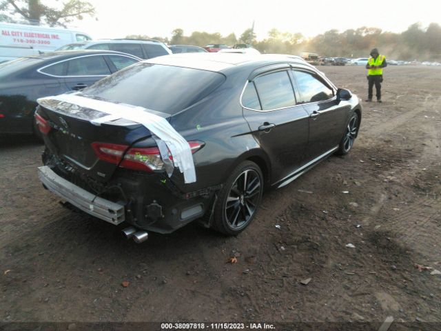 Photo 3 VIN: 4T1B61HK8JU029092 - TOYOTA CAMRY 