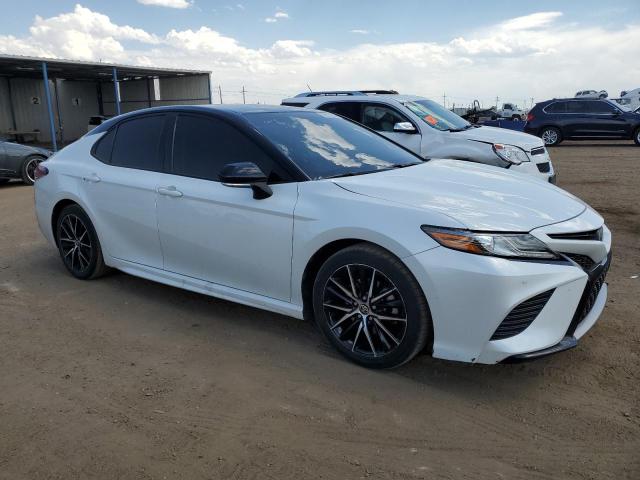 Photo 3 VIN: 4T1B61HK8JU051769 - TOYOTA CAMRY 