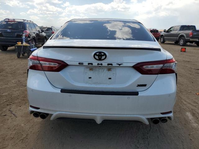 Photo 5 VIN: 4T1B61HK8JU051769 - TOYOTA CAMRY 