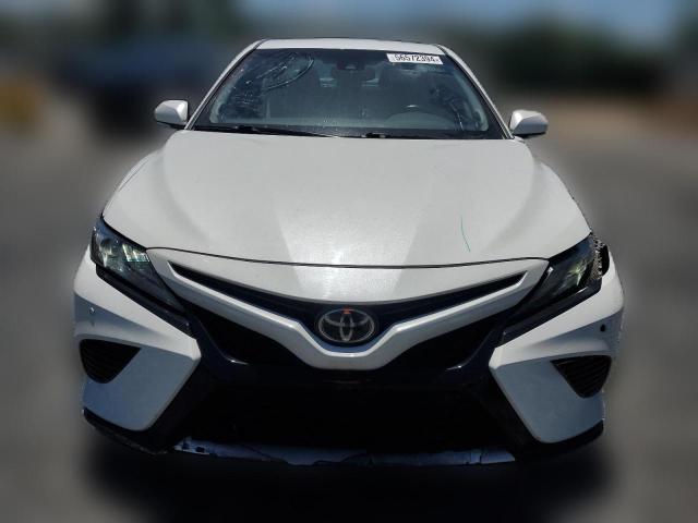 Photo 4 VIN: 4T1B61HK8JU059998 - TOYOTA CAMRY 