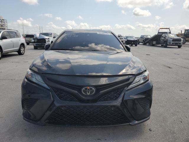 Photo 4 VIN: 4T1B61HK8JU104809 - TOYOTA CAMRY 