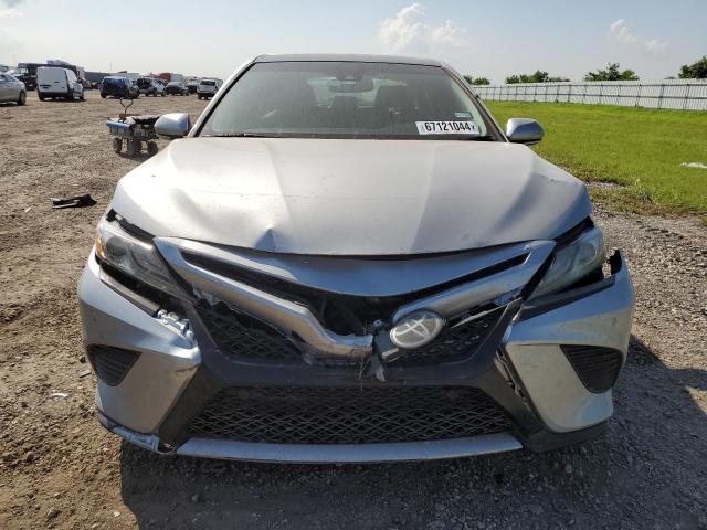 Photo 4 VIN: 4T1B61HK8JU107628 - TOYOTA CAMRY XSE 