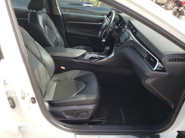 Photo 4 VIN: 4T1B61HK8JU123098 - TOYOTA CAMRY XSE 