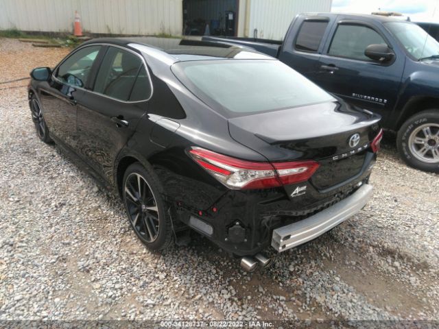 Photo 2 VIN: 4T1B61HK8JU153542 - TOYOTA CAMRY 