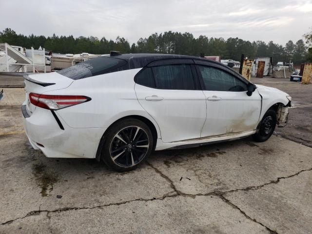 Photo 2 VIN: 4T1B61HK8KU267011 - TOYOTA CAMRY XSE 