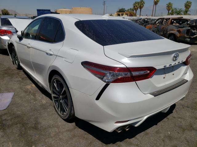 Photo 2 VIN: 4T1B61HK8KU695919 - TOYOTA CAMRY XSE 