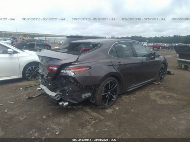 Photo 3 VIN: 4T1B61HK9JU036732 - TOYOTA CAMRY 