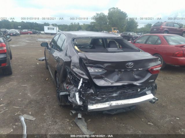 Photo 5 VIN: 4T1B61HK9JU036732 - TOYOTA CAMRY 