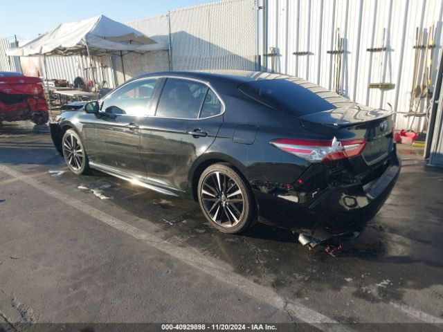 Photo 2 VIN: 4T1B61HK9JU046287 - TOYOTA CAMRY 