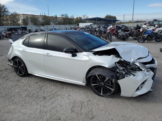 Photo 3 VIN: 4T1B61HK9JU066216 - TOYOTA CAMRY 