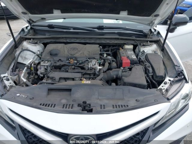 Photo 9 VIN: 4T1B61HK9JU114667 - TOYOTA CAMRY 