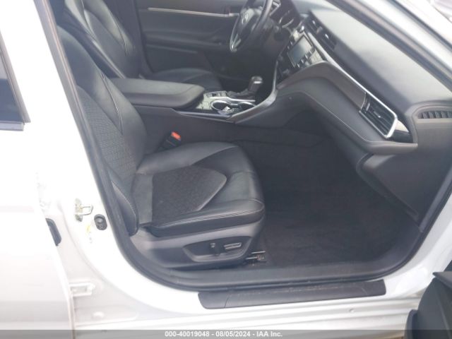 Photo 4 VIN: 4T1B61HK9JU115236 - TOYOTA CAMRY 