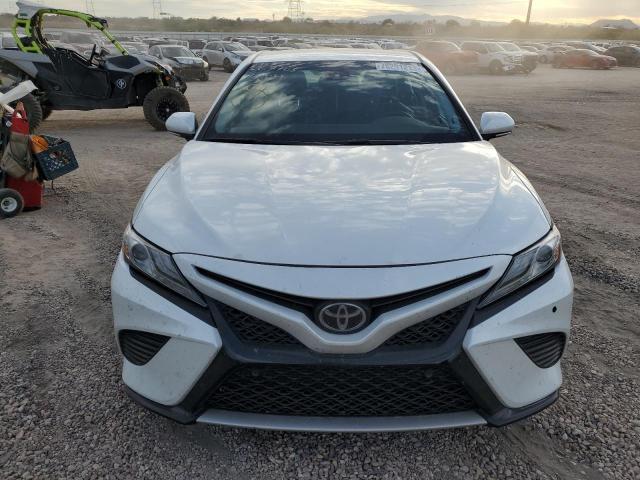 Photo 4 VIN: 4T1B61HK9JU116175 - TOYOTA CAMRY 