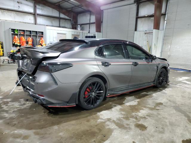 Photo 2 VIN: 4T1B61HK9JU126138 - TOYOTA CAMRY 