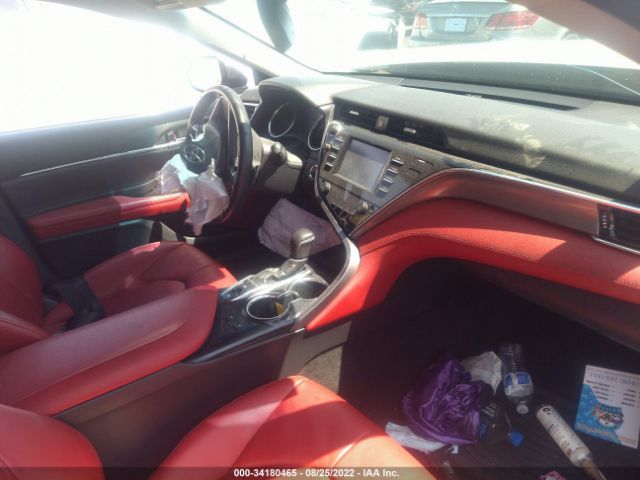 Photo 4 VIN: 4T1B61HK9JU132960 - TOYOTA CAMRY 