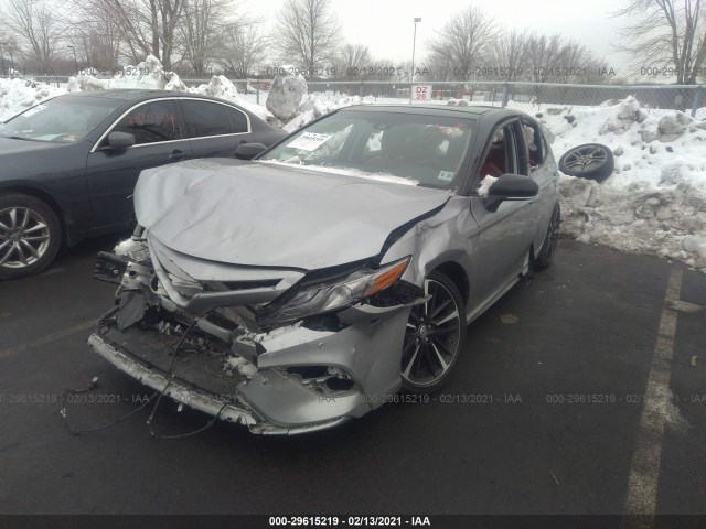 Photo 1 VIN: 4T1B61HK9JU157180 - TOYOTA CAMRY 