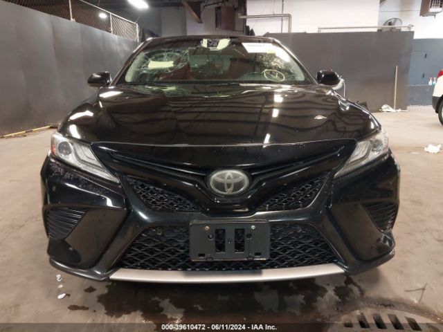 Photo 5 VIN: 4T1B61HK9JU525423 - TOYOTA CAMRY 