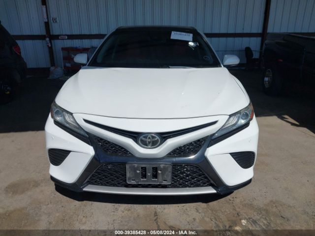 Photo 5 VIN: 4T1B61HK9JU657341 - TOYOTA CAMRY 