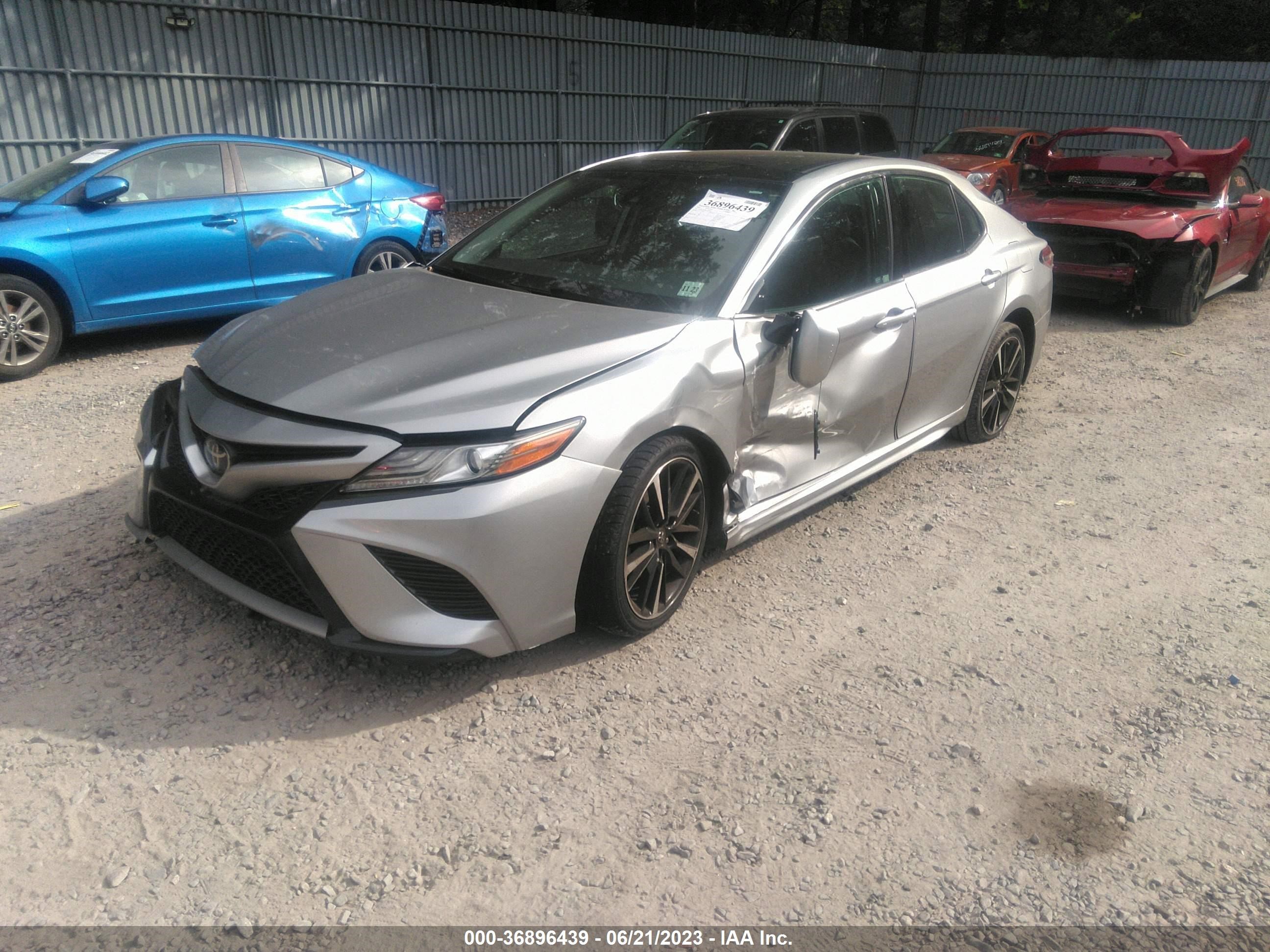 Photo 1 VIN: 4T1B61HK9KU174031 - TOYOTA CAMRY 