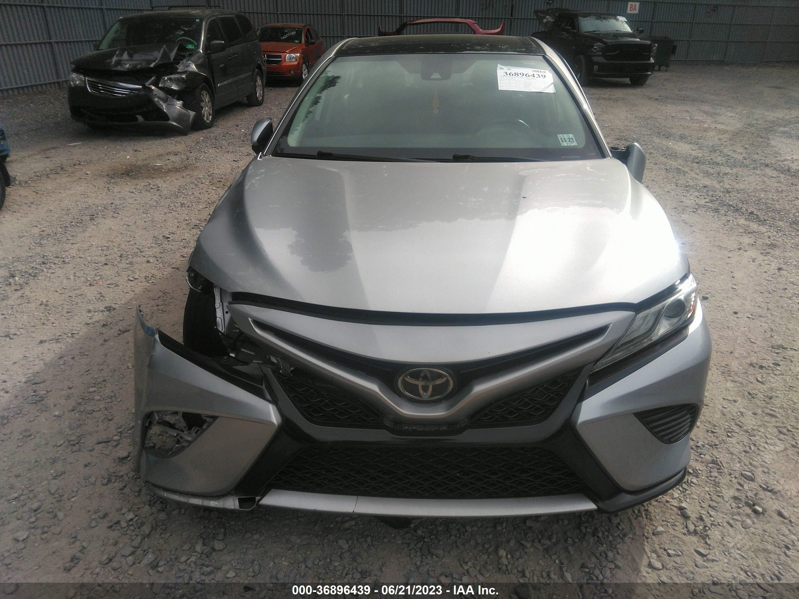 Photo 11 VIN: 4T1B61HK9KU174031 - TOYOTA CAMRY 