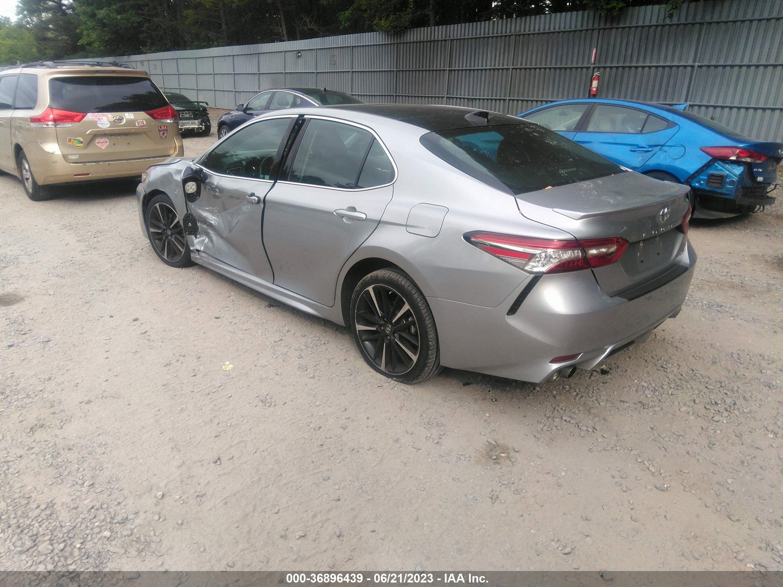 Photo 2 VIN: 4T1B61HK9KU174031 - TOYOTA CAMRY 