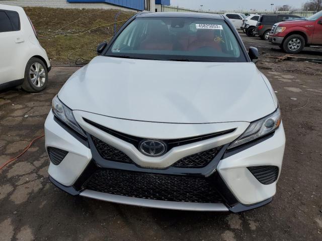 Photo 4 VIN: 4T1B61HK9KU223602 - TOYOTA CAMRY XSE 