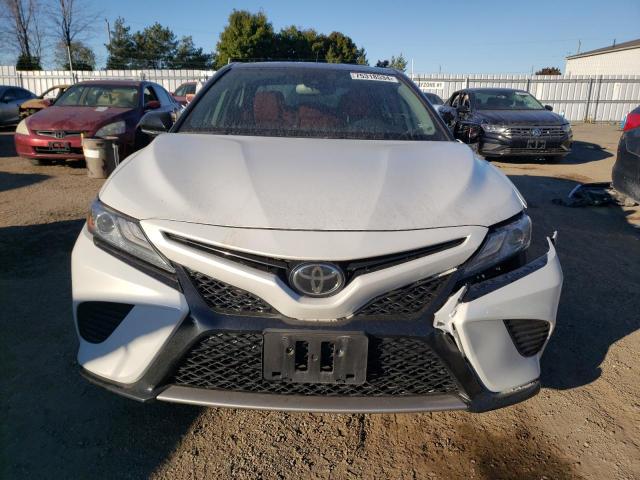 Photo 4 VIN: 4T1B61HK9KU223826 - TOYOTA CAMRY XSE 