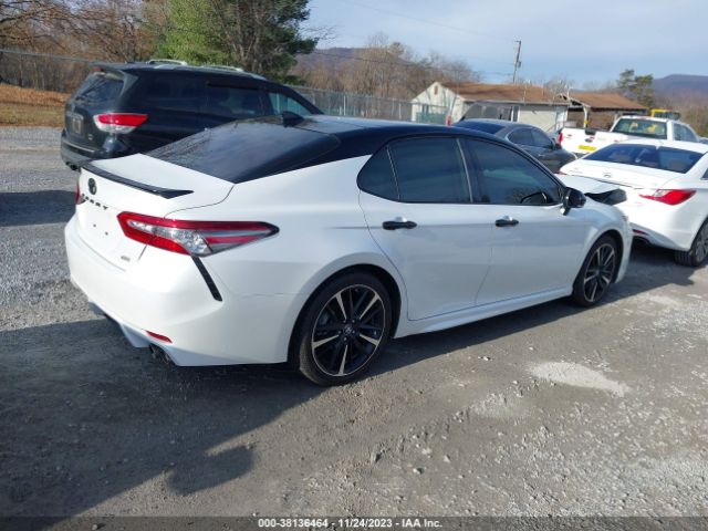 Photo 3 VIN: 4T1B61HK9KU272718 - TOYOTA CAMRY 