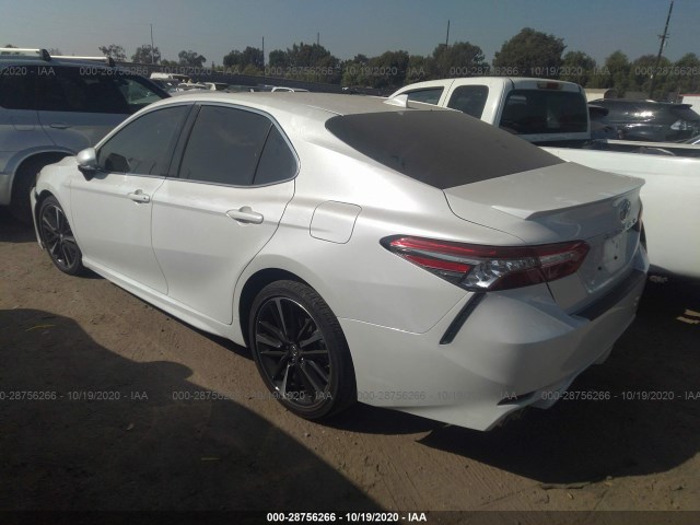 Photo 2 VIN: 4T1B61HK9KU779098 - TOYOTA CAMRY 