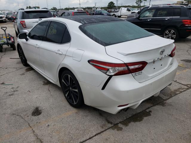 Photo 2 VIN: 4T1B61HKXJU069917 - TOYOTA CAMRY XSE 