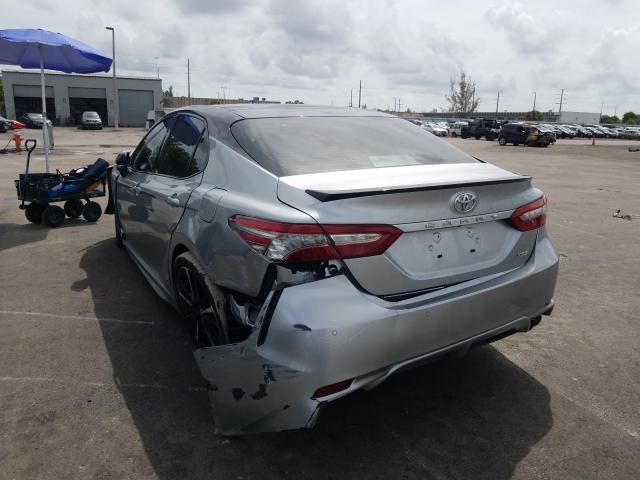 Photo 2 VIN: 4T1B61HKXJU075488 - TOYOTA CAMRY XSE 