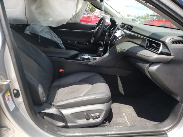 Photo 4 VIN: 4T1B61HKXKU182090 - TOYOTA CAMRY XSE 