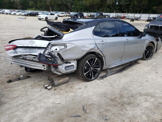 Photo 3 VIN: 4T1B61HKXKU207988 - TOYOTA CAMRY XSE 