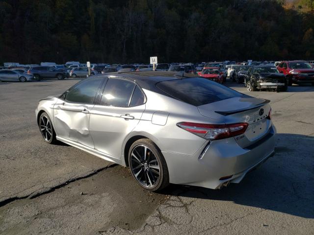 Photo 2 VIN: 4T1B61HKXKU228940 - TOYOTA CAMRY XSE 