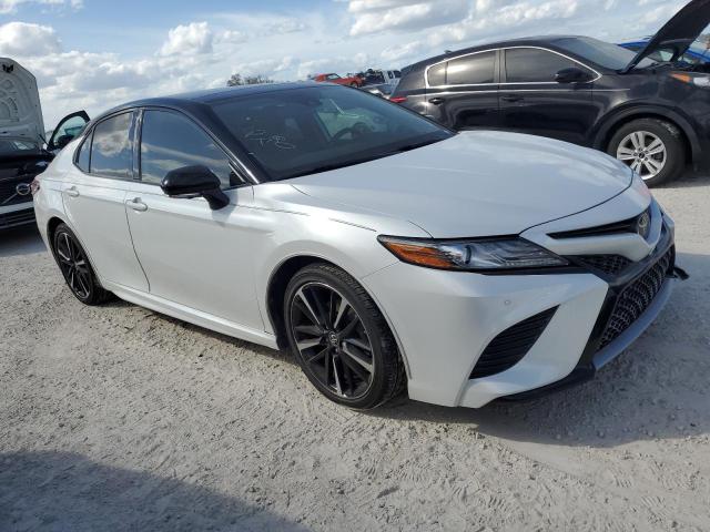 Photo 3 VIN: 4T1B61HKXKU268435 - TOYOTA CAMRY XSE 