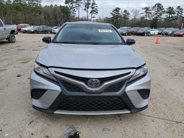 Photo 4 VIN: 4T1B61HKXKU280391 - TOYOTA CAMRY XSE 