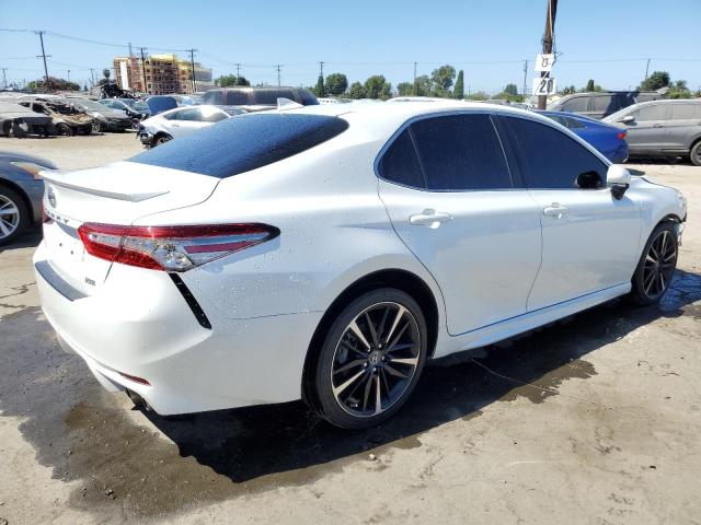 Photo 2 VIN: 4T1B61HKXKU297983 - TOYOTA CAMRY XSE 