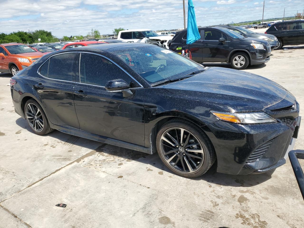 Photo 3 VIN: 4T1B61HKXKU782883 - TOYOTA CAMRY 