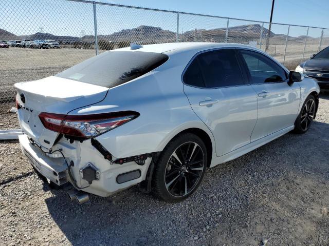 Photo 2 VIN: 4T1B61HKXKU816353 - TOYOTA CAMRY XSE 