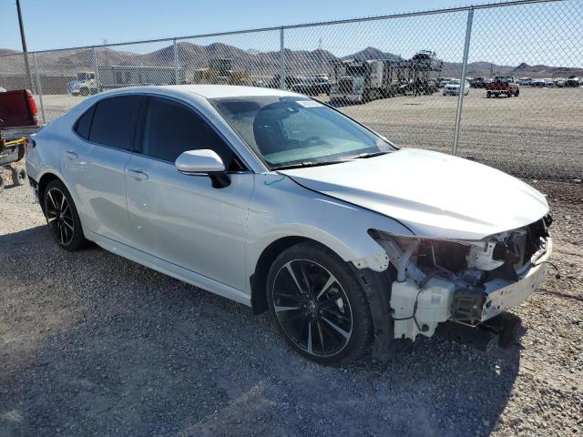 Photo 3 VIN: 4T1B61HKXKU816353 - TOYOTA CAMRY XSE 