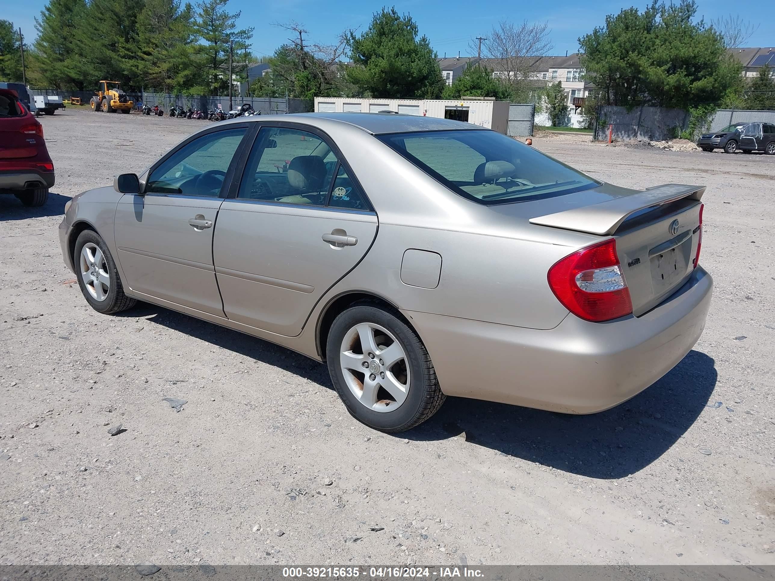 Photo 2 VIN: 4T1BA32K24U502847 - TOYOTA CAMRY 