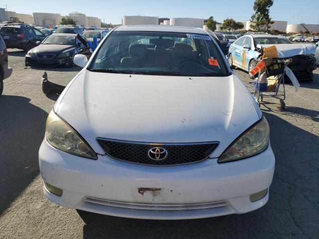 Photo 4 VIN: 4T1BA32K35U507752 - TOYOTA CAMRY SE 