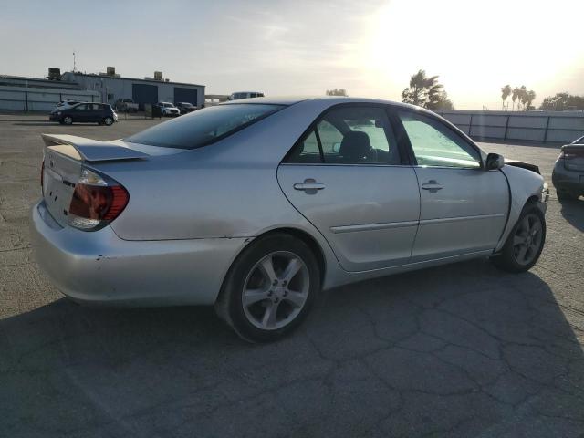 Photo 2 VIN: 4T1BA32K36U082101 - TOYOTA CAMRY SE 