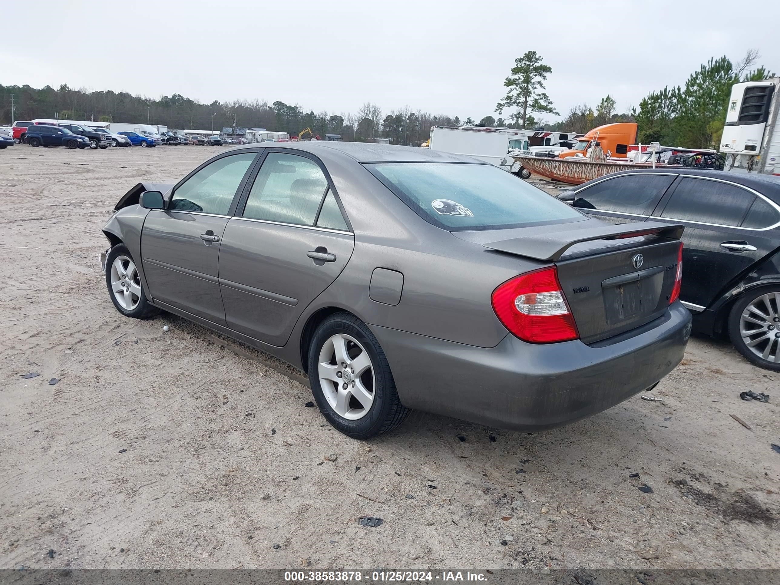 Photo 2 VIN: 4T1BA32K44U022048 - TOYOTA CAMRY 