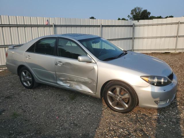 Photo 3 VIN: 4T1BA32K45U045413 - TOYOTA CAMRY SE 