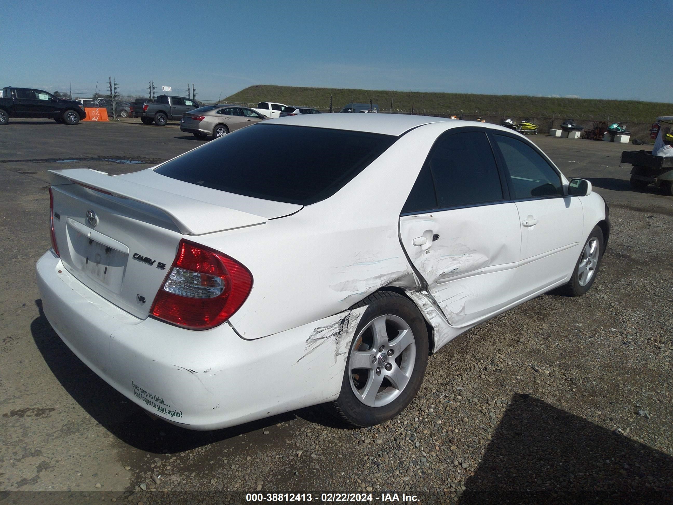 Photo 3 VIN: 4T1BA32K74U500768 - TOYOTA CAMRY 