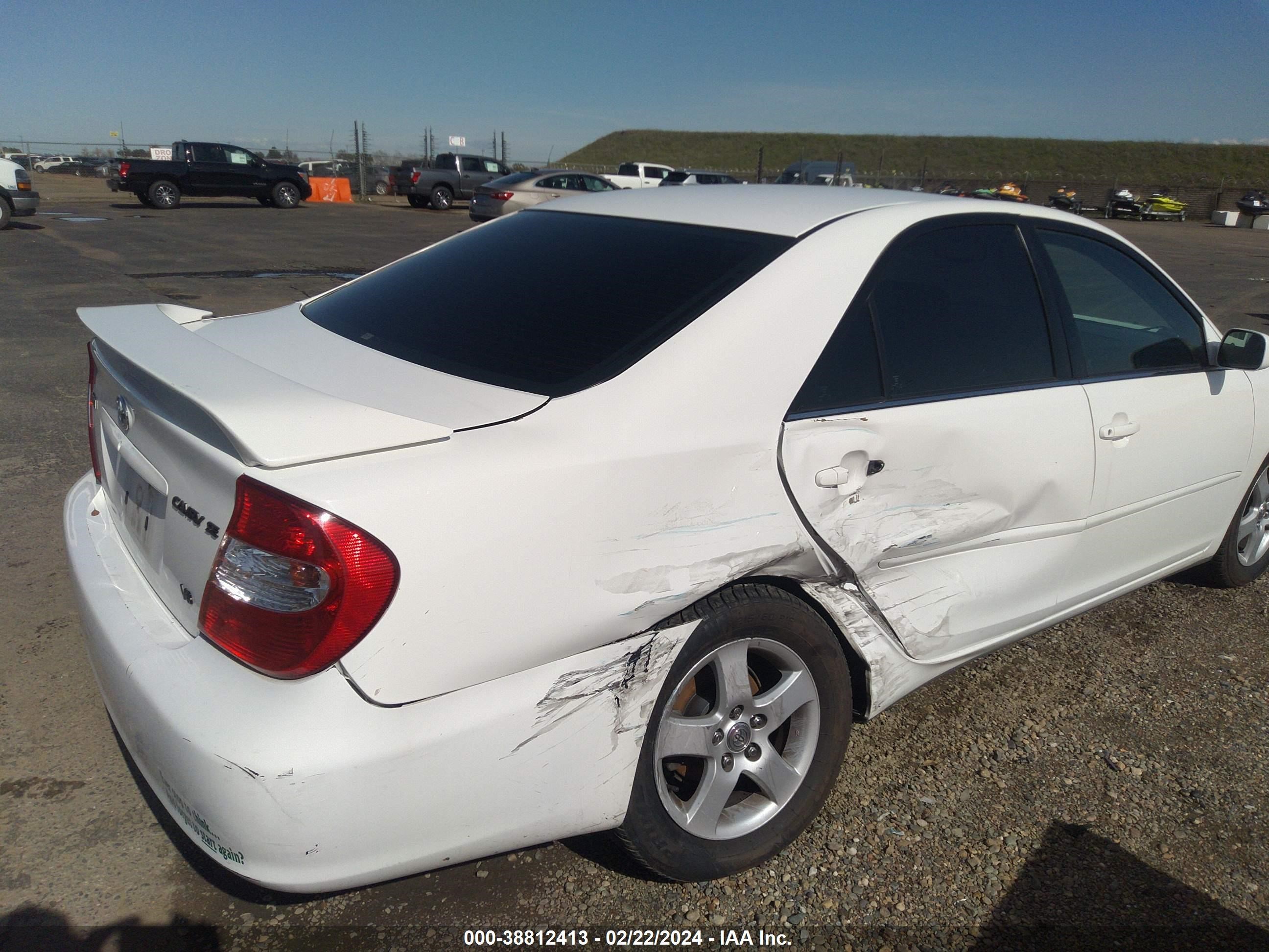 Photo 5 VIN: 4T1BA32K74U500768 - TOYOTA CAMRY 