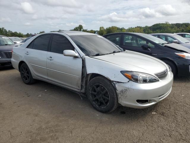 Photo 3 VIN: 4T1BA32K94U502554 - TOYOTA CAMRY SE 