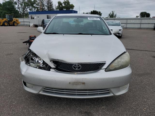 Photo 4 VIN: 4T1BA32KX6U088137 - TOYOTA CAMRY SE 